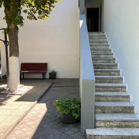 De Inchiriat Bucura 5-6 Quarto em Acomodações Particulares